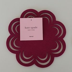 🌸 2 Kate Spade trivets Scalloped Petals